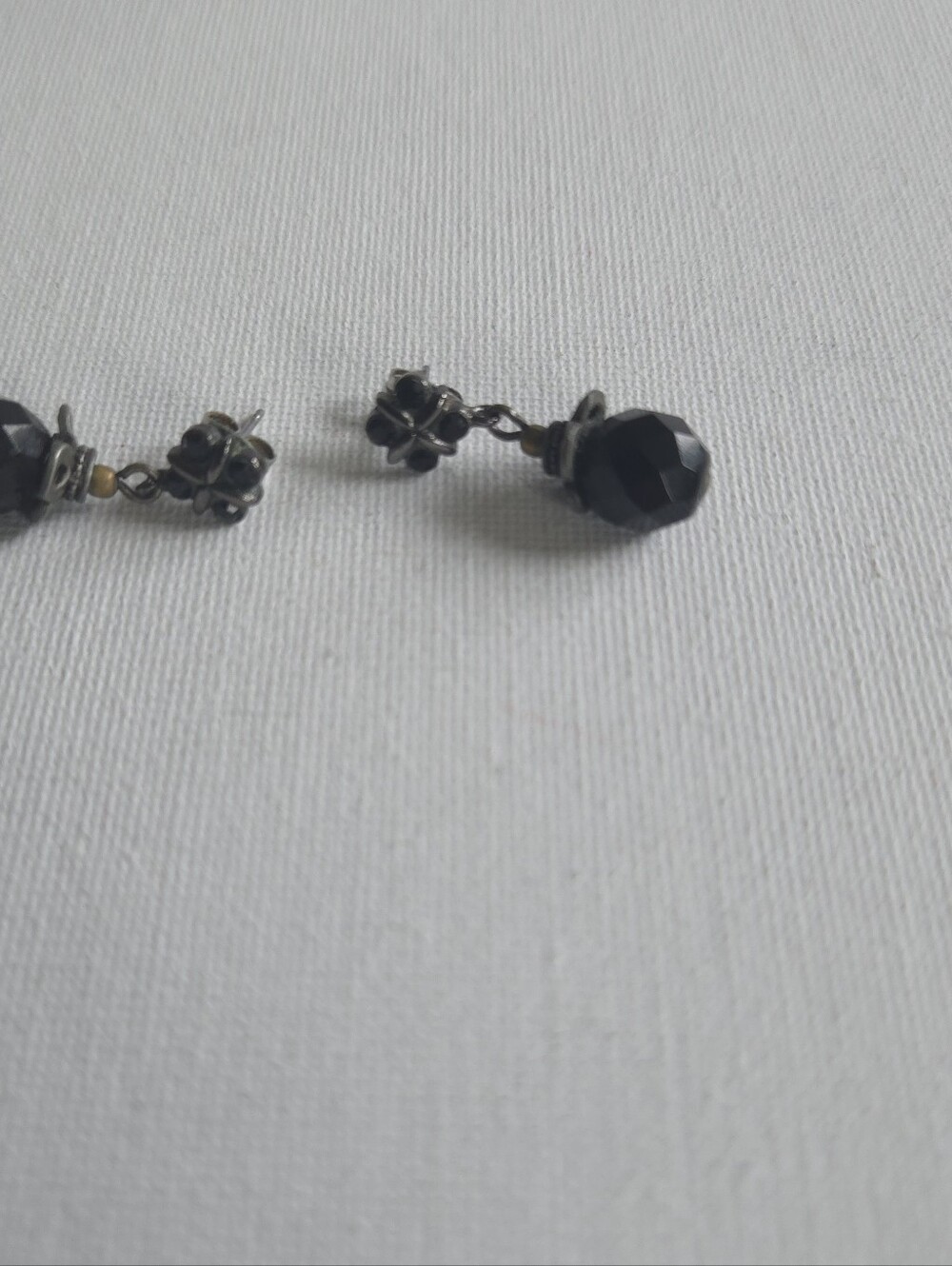 Vintage Style Black Faceted Glass Drop Pierced Earrings Silver-Tone Antique - Picture 8 of 8